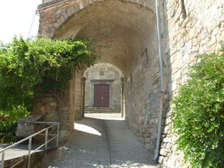 La porta del Castello di Pugliano